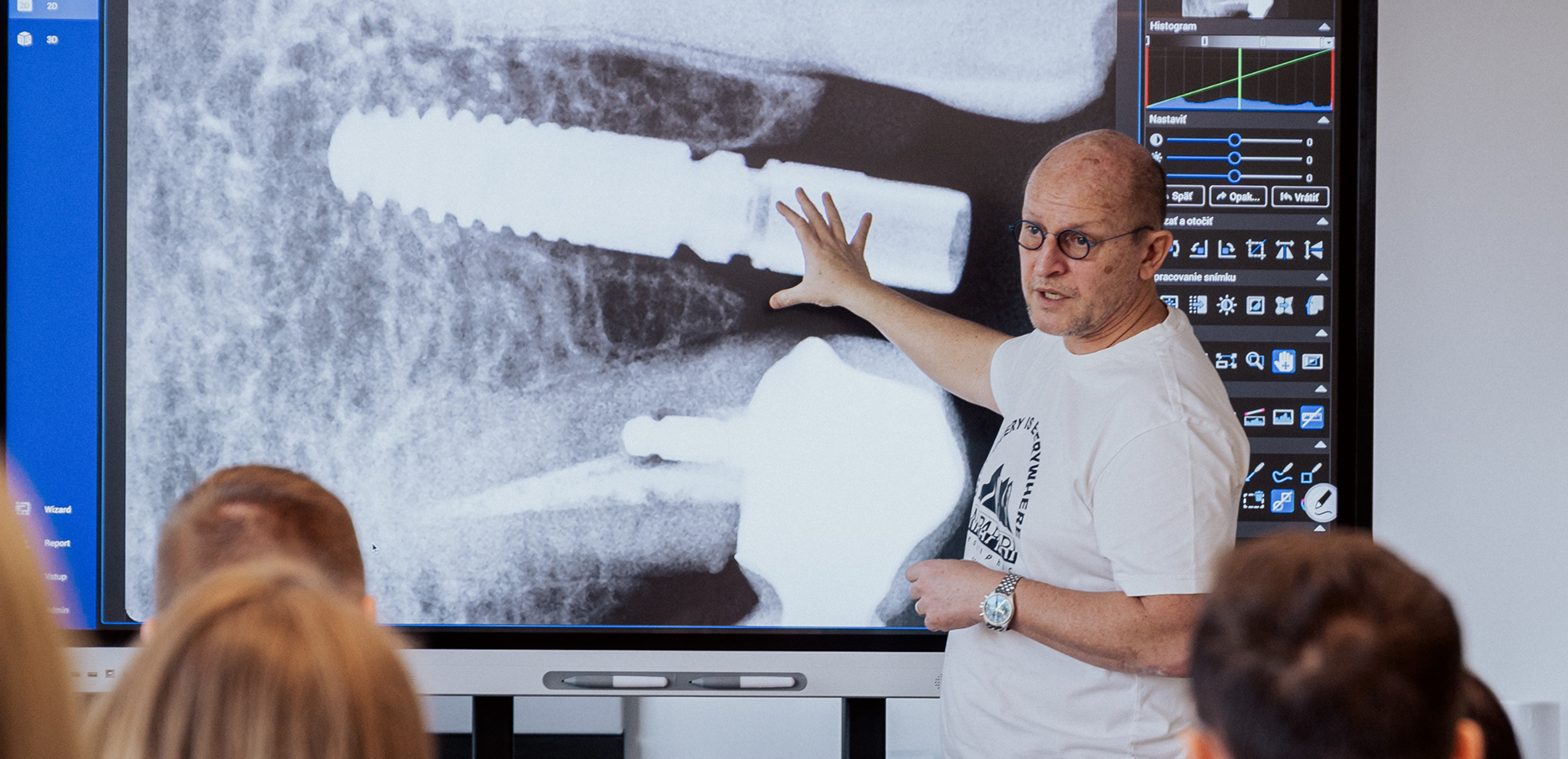 MUDr. Igor Čech pri klinickom plánovaní
