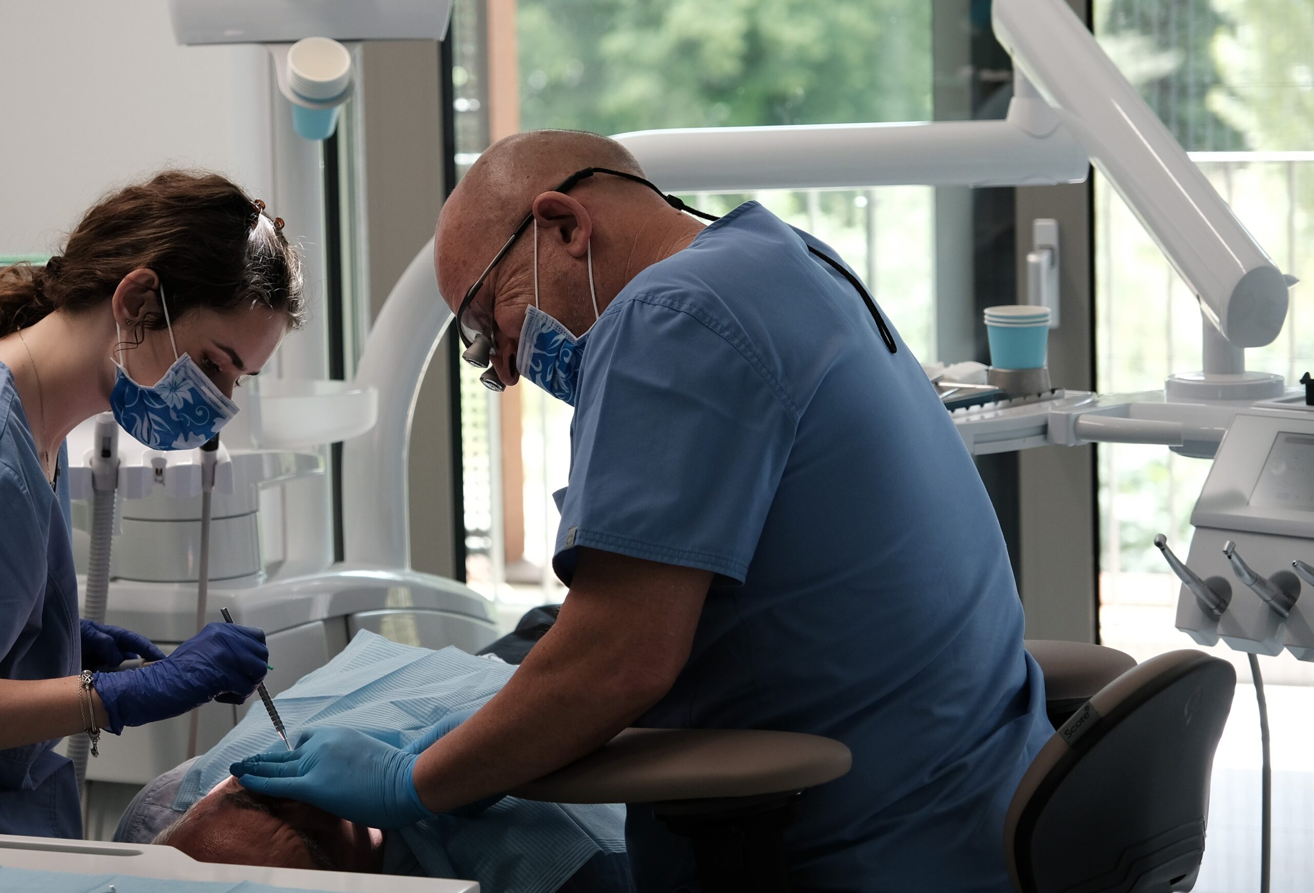 Modul C - Pokročilé augmentácie a komplexné operačné techniky v implantológii